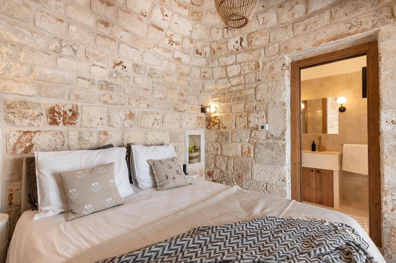 Vilaa Isa Beautiful Villa And Trullo In 오스투니 외부 사진