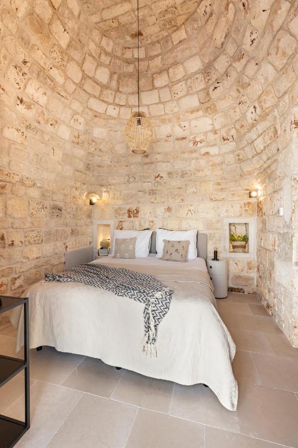 Vilaa Isa Beautiful Villa And Trullo In 오스투니 외부 사진